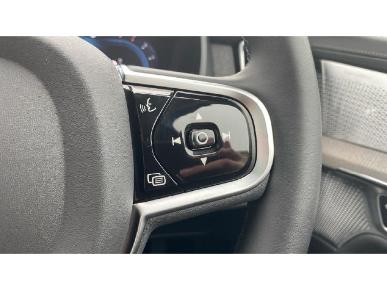 Volvo XC90 2.0 B5P Ultra Dark 5dr AWD Geartronic Petrol Estate